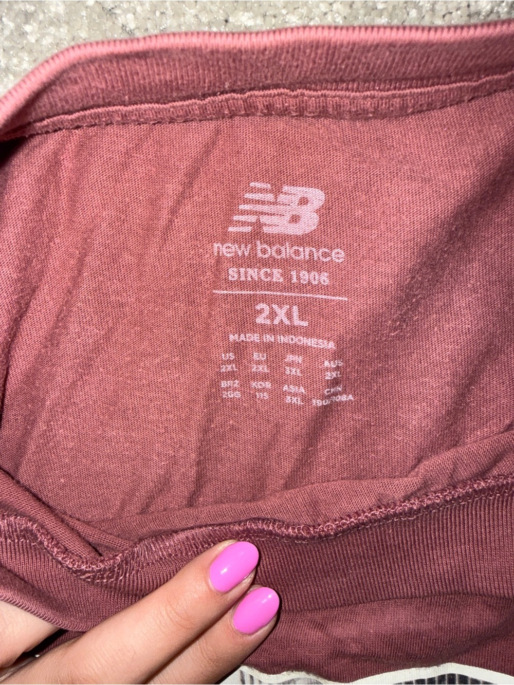 New Balance Men's Maroon Street-Scene Graphic Tee - Picture 2 of 2